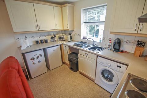 2 bedroom flat to rent, Navigation Drive, Apperley Bridge, BD10