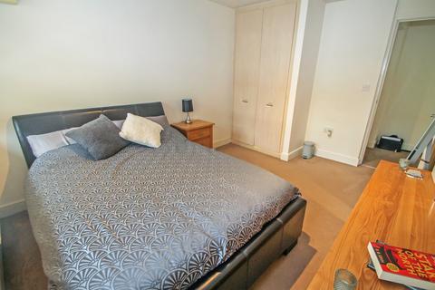 2 bedroom flat to rent, Navigation Drive, Apperley Bridge, BD10