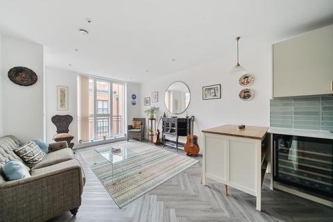 2 bedroom flat for sale, Fellowes Rise, Winchester, Hampshire, SO22