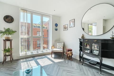 2 bedroom flat for sale, Fellowes Rise, Winchester, Hampshire, SO22