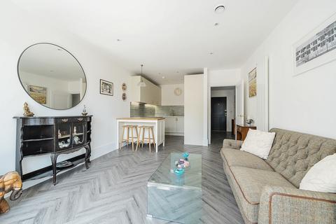 2 bedroom flat for sale, Fellowes Rise, Winchester, Hampshire, SO22