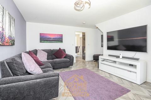 4 bedroom detached house for sale, Kingfisher Avenue, Alexandria G83