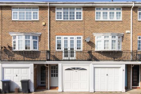 3 bedroom terraced house for sale, Beach Road, Westgate-On-Sea, CT8