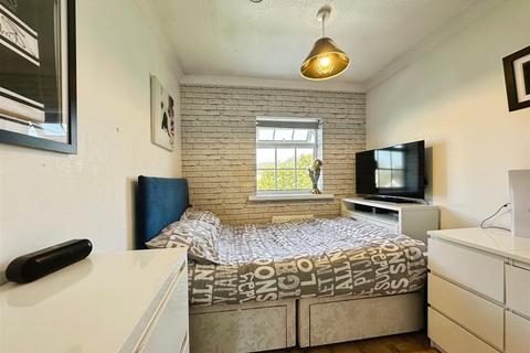 21 Appledore Close, Hull, HU9 1PZ