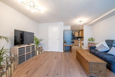 2 bedroom flat for sale, Bridge Wharf, Chertsey, KT16