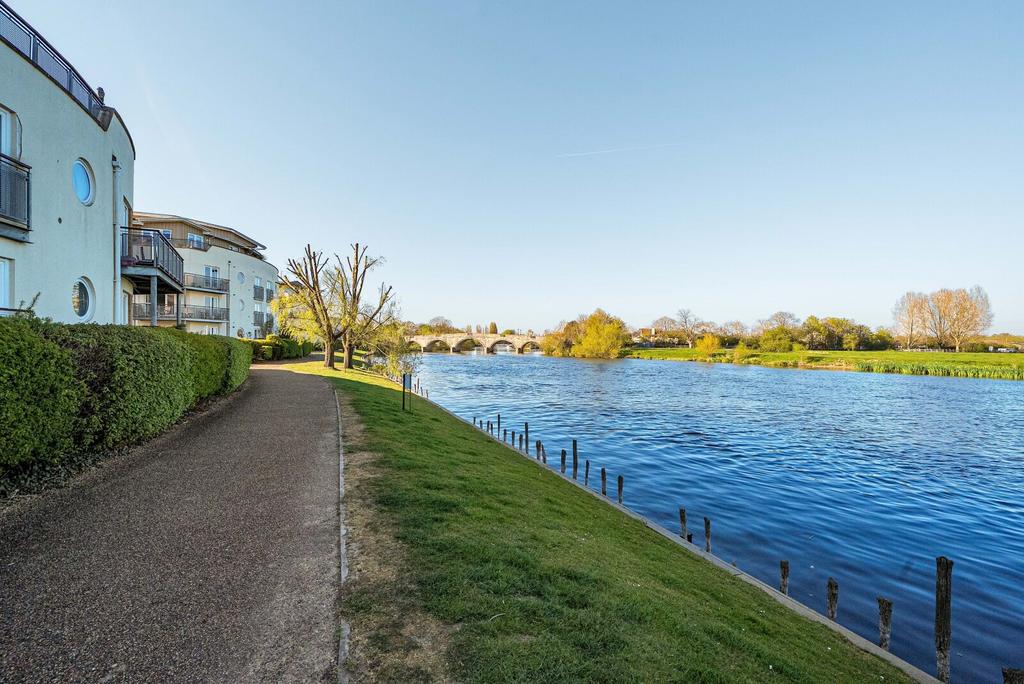 Riverside Path