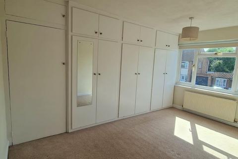 8 Cawcott Drive, Windsor, SL4 5PU