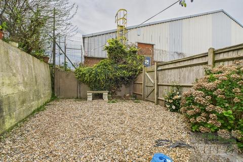 2 bedroom flat for sale, Arnside Road, St. Leonards-On-Sea