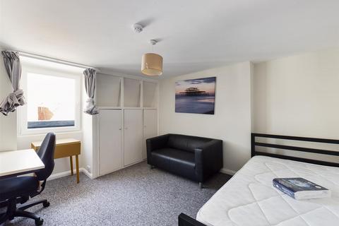 undefined, TFF Broad Street, Brighton
