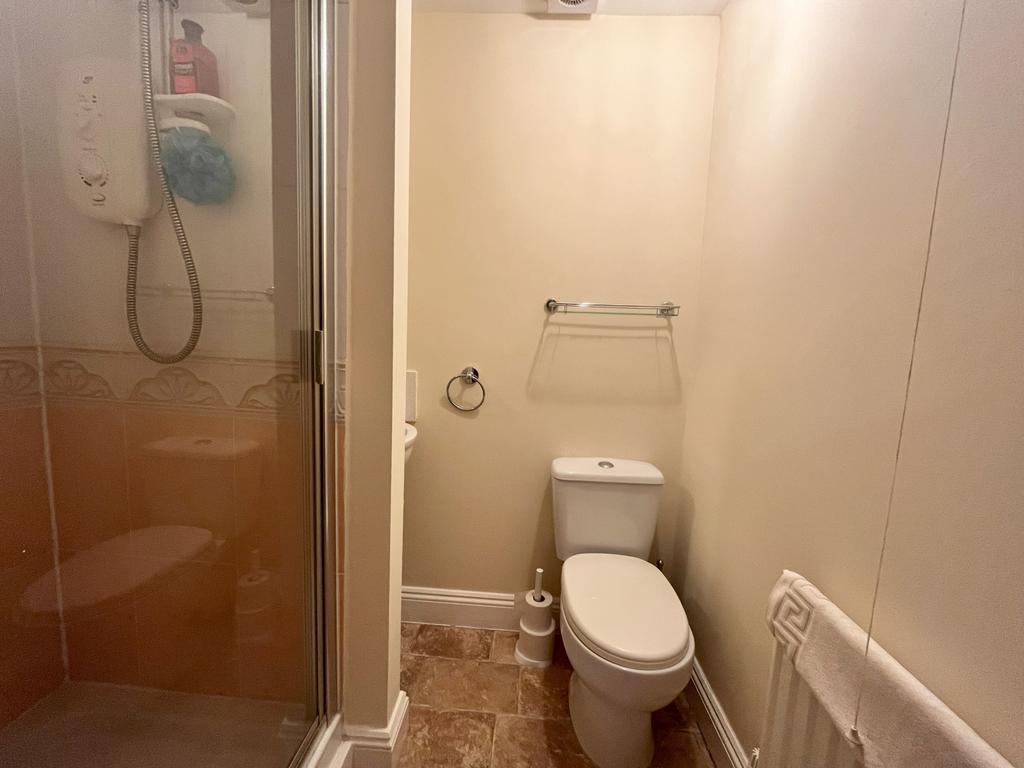 Bed2 Ensuite