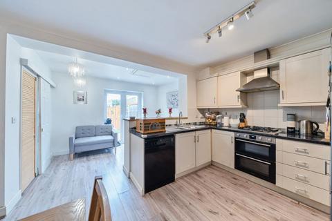 3 bedroom townhouse for sale, Abrahams Close, Bedford