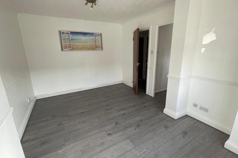 15, Meresmans Teviot Avenue, Aveley, South Ockendon, RM15 4QL