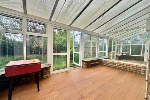 4 bedroom end of terrace house to rent, Tees Avenue, Perivale UB6