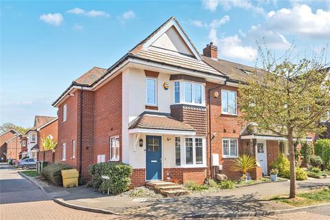 3 bedroom semi-detached house for sale, Hengest Avenue, Hinchley Wood, KT10