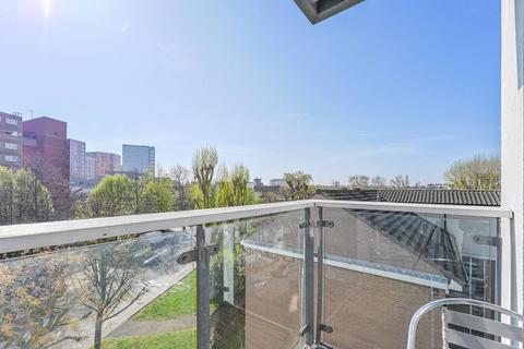 2 bedroom flat for sale, East Ferry Road, Isle Of Dogs, London, E14