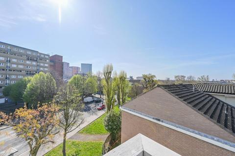 2 bedroom flat for sale, East Ferry Road, Isle Of Dogs, London, E14