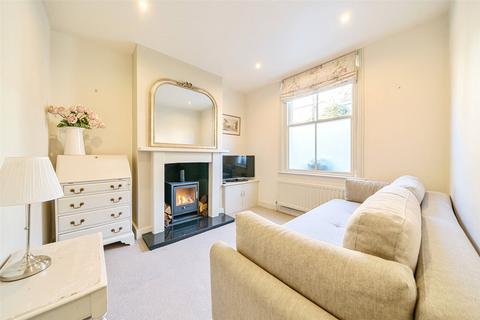 18 Trinity Grove, London, SE10 8TE