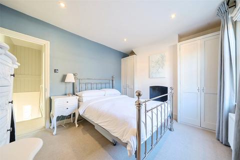 18 Trinity Grove, London, SE10 8TE