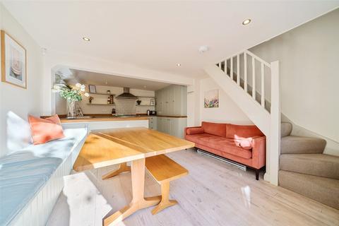 18 Trinity Grove, London, SE10 8TE