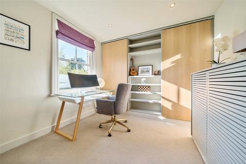 18 Trinity Grove, London, SE10 8TE