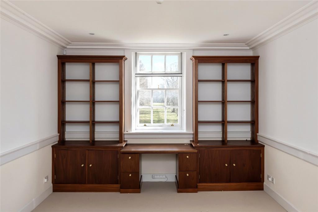 Bedroom Two/Study