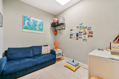24a Princes Road, Kingston Upon Thames, KT2 6AZ