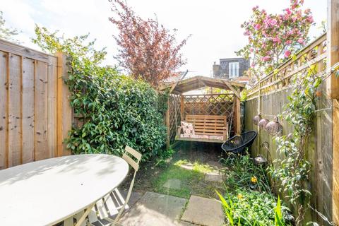 24a Princes Road, Kingston Upon Thames, KT2 6AZ