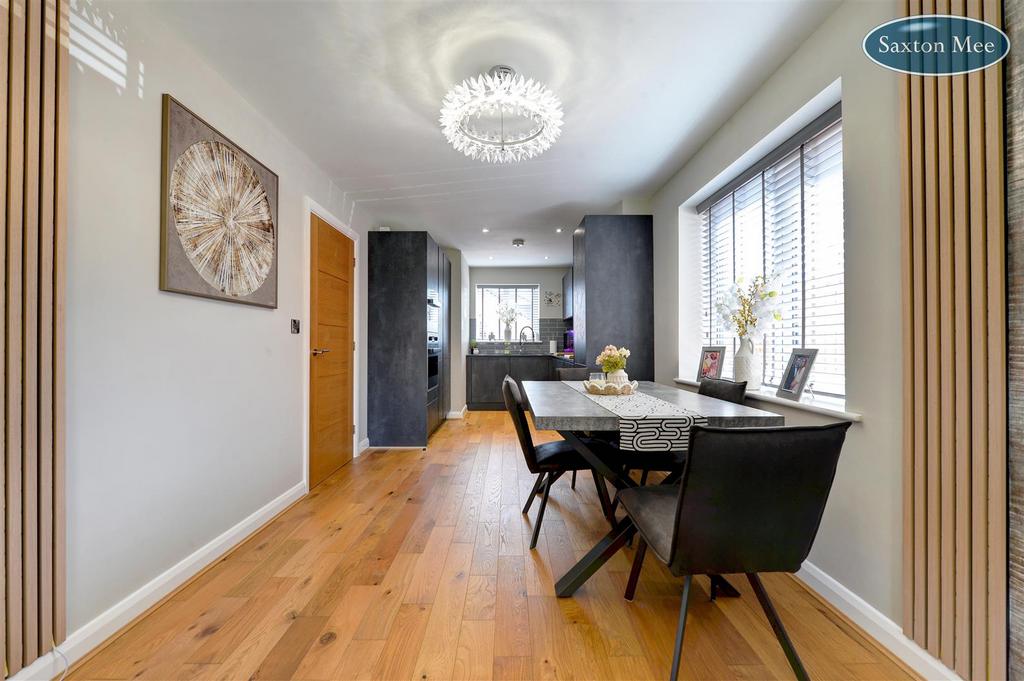 Diningroom 7435,6,7,8,9.jpg
