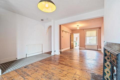 158 Elgar Road, Reading, RG2 0BN