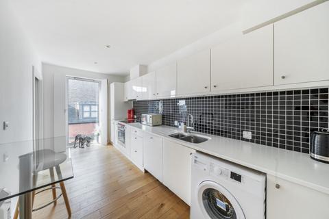2 bedroom flat for sale, Museum Court, Lincoln, Lincolnshire, LN2