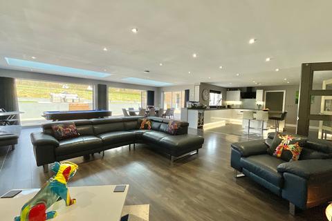 6 bedroom detached house for sale, Lower Road, Hookgate, TF9