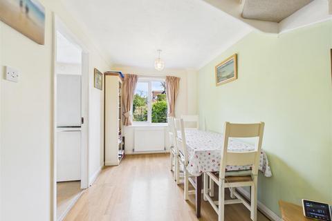 undefined, Kings Chase, East Molesey