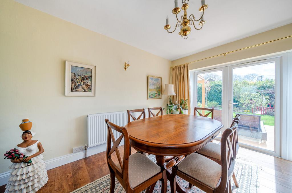 Sitting/Dining Room