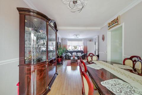 65 Tarling Road, London, E16 1HN