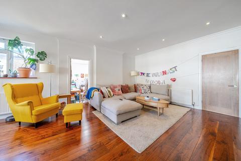 5 bedroom detached house for sale, Hillside Road, Northwood, Middlesex