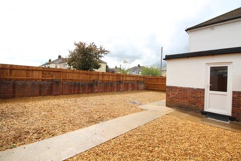 Studio to rent, Southfields Drive, PETERBOROUGH PE2