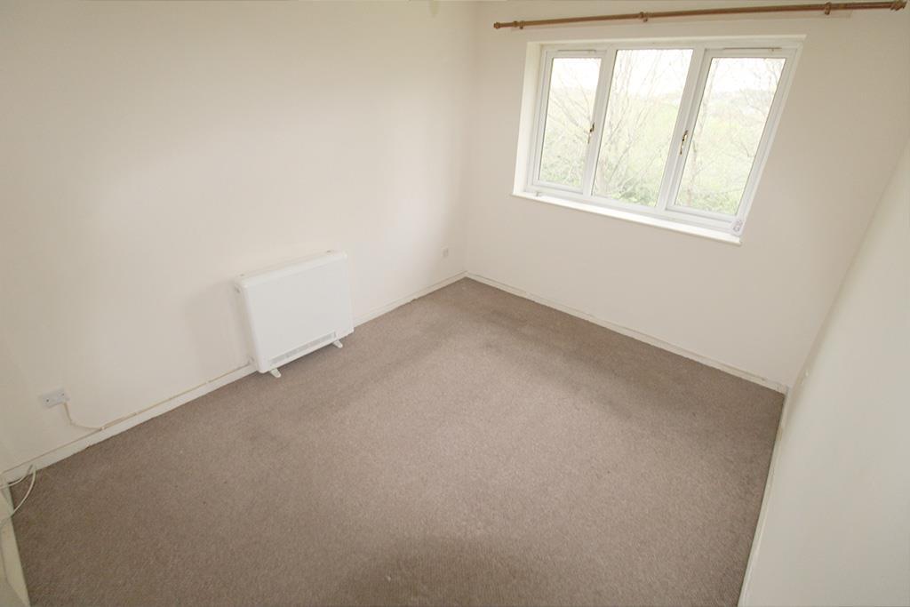 Bed 1.jpg