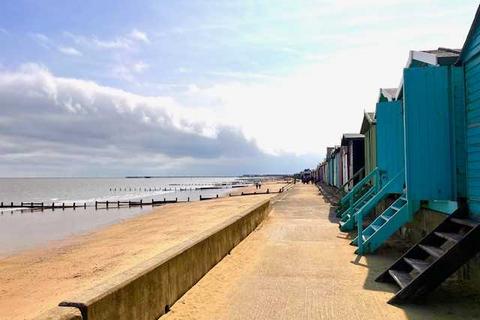 Chalet for sale, Walton on the Naze CO14