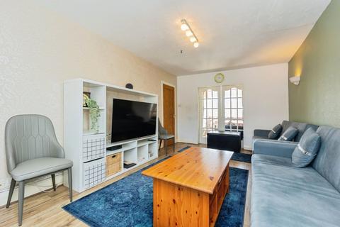 17 Queensway, Manchester, M19 1QP