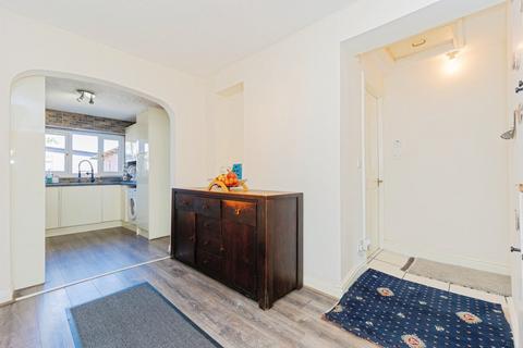 17 Queensway, Manchester, M19 1QP