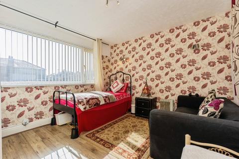 17 Queensway, Manchester, M19 1QP