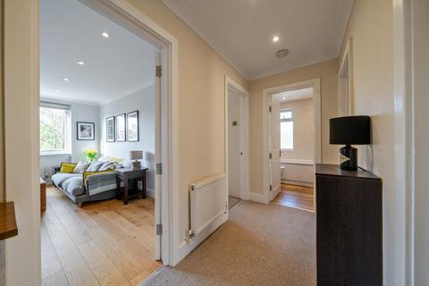 undefined, Gipsy Lane, Putney, London, SW15