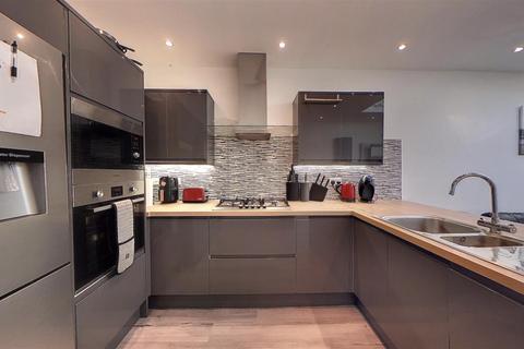 6 bedroom house to rent, Teignmouth Road, Birmingham B29