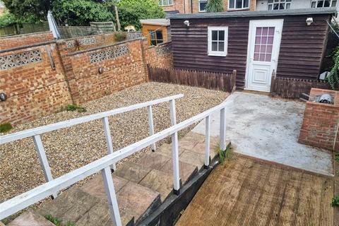 3 bedroom semi-detached house to rent, Valence Road, Erith, DA8