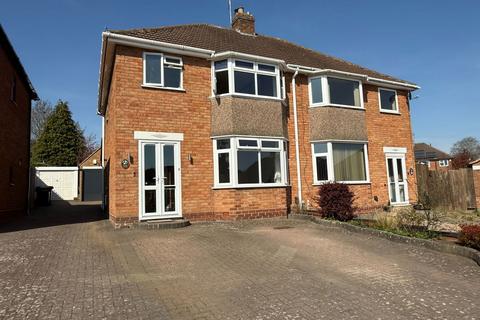 3 bedroom semi-detached house for sale, Kenway, Hollywood, B47 5LG
