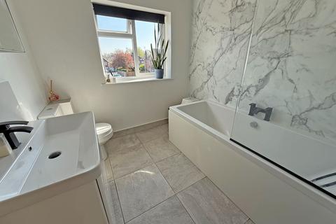 12 Kenway, Hollywood, Birmingham, B47 5LG