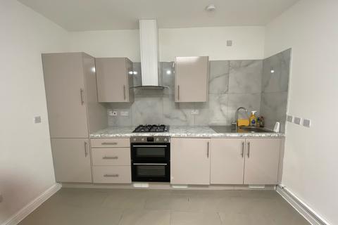 Studio to rent, Haunch Lane, Birmingham B13
