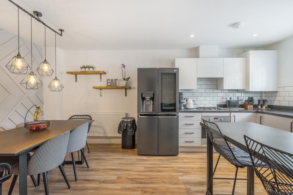 Kitchen/Dining