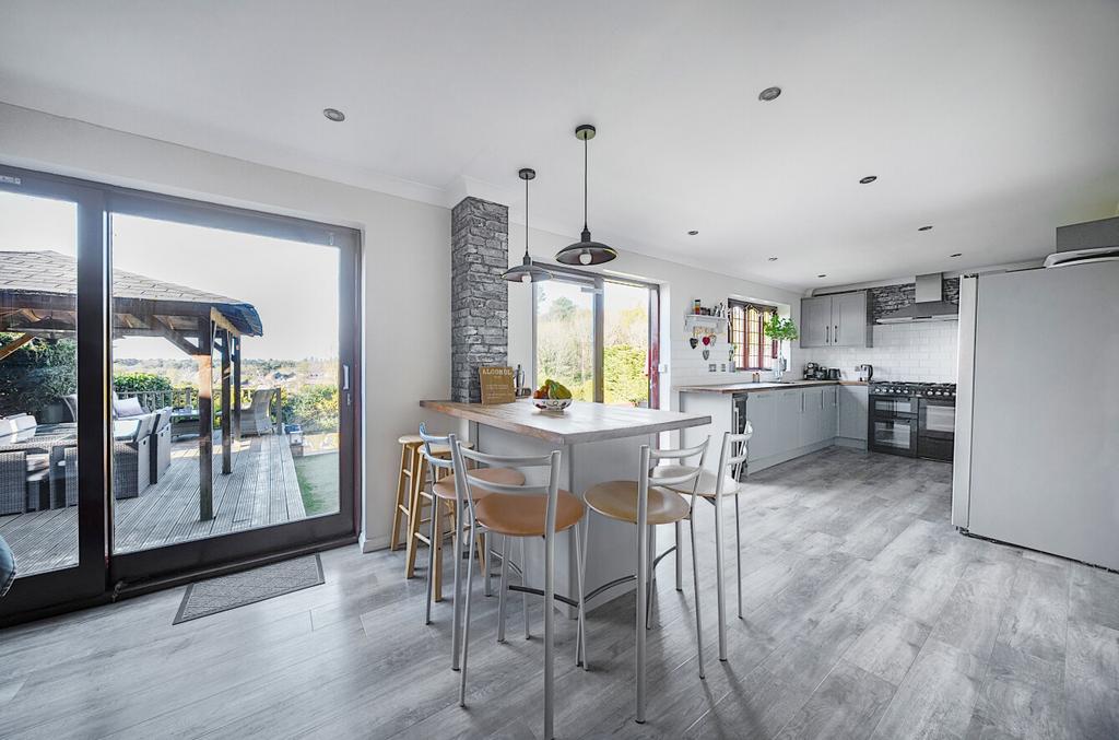 Kitchen/Breakfast