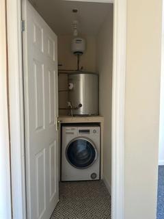 1 bedroom apartment to rent, north street , romford RM1